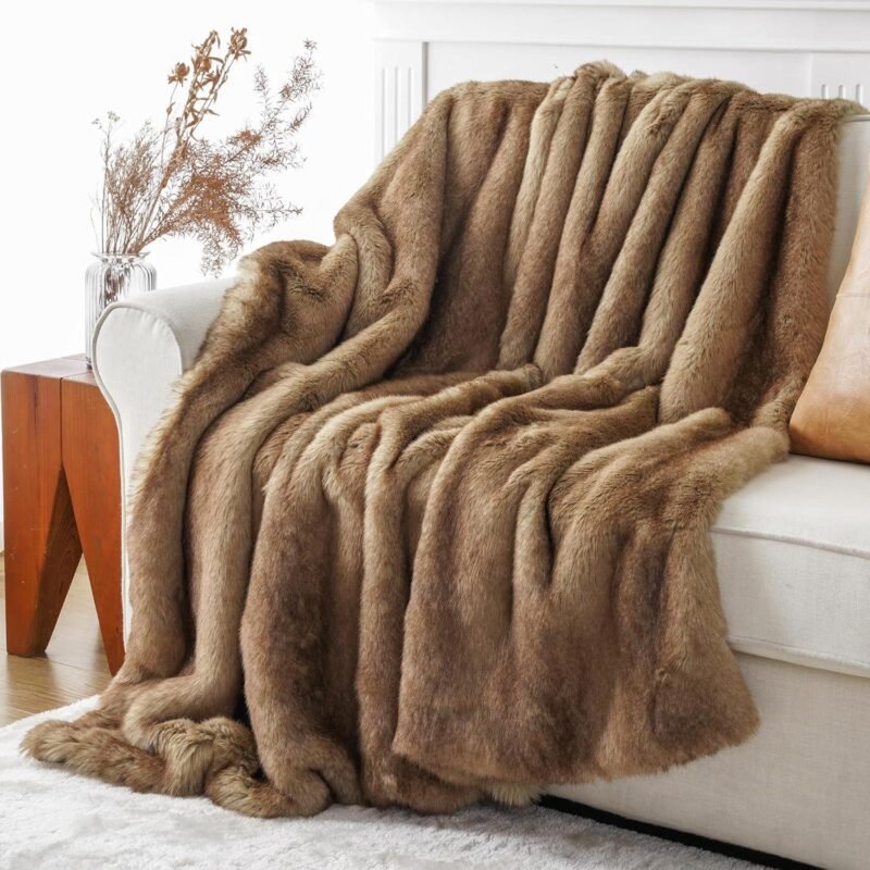 Why We Love the BATTILO HOME Luxury Faux Fur Throw Blanket