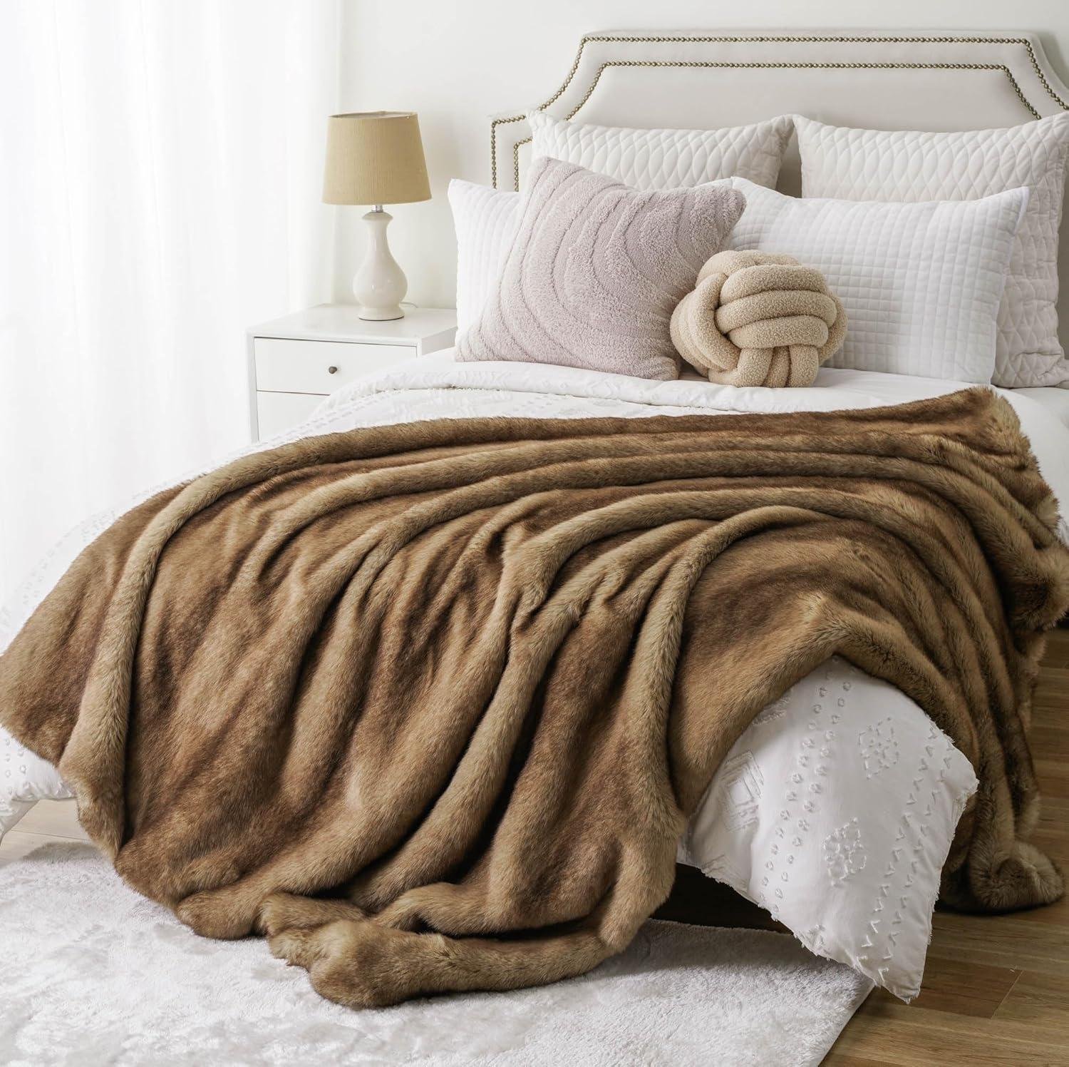 Why We Love the BATTILO HOME Luxury Faux Fur Throw Blanket