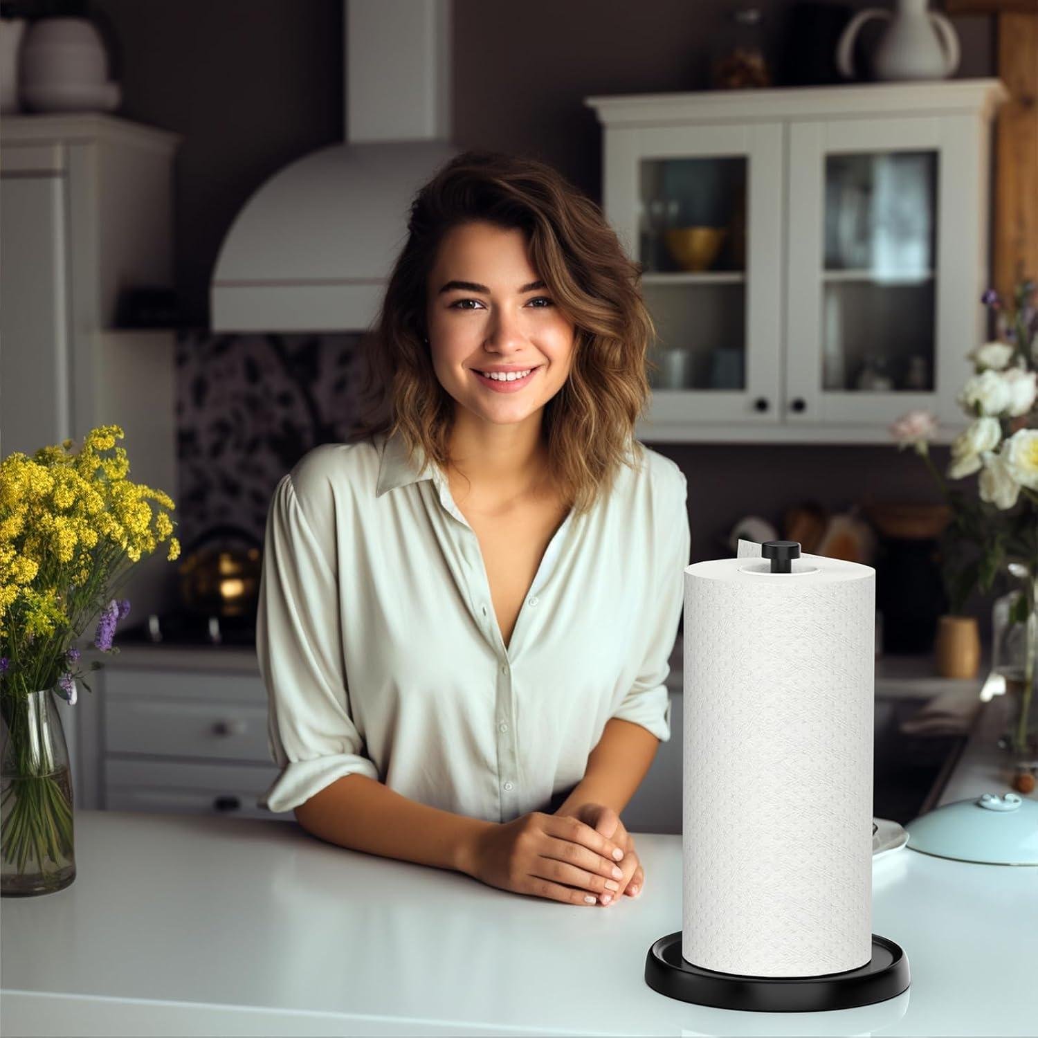 We Review: The Sturdy One-Hand Tear Paper Towel Stand