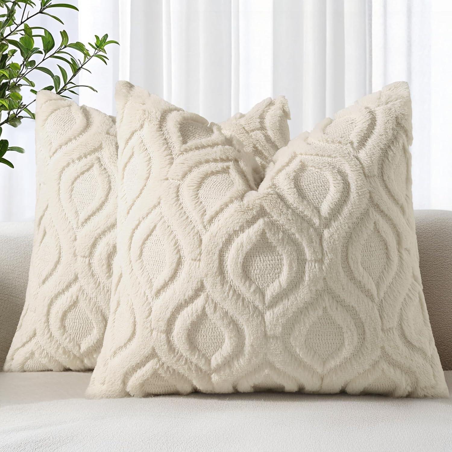 Cozy Chic: Our Review of decorUhome Plush Pillow Covers