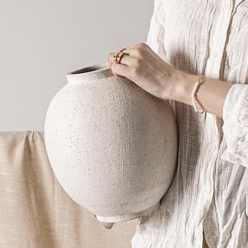 Elegant Farmhouse Vase: Our Review of a Timeless Piece