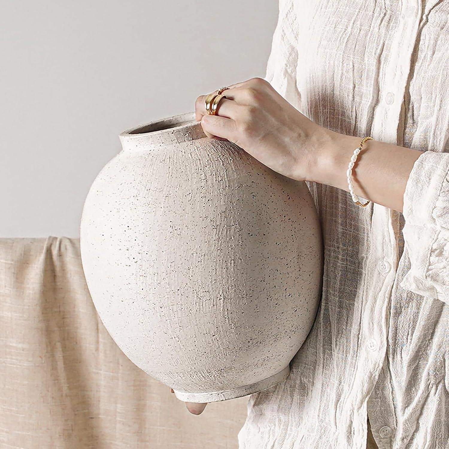 Elegant Farmhouse Vase: Our Review of a Timeless Piece